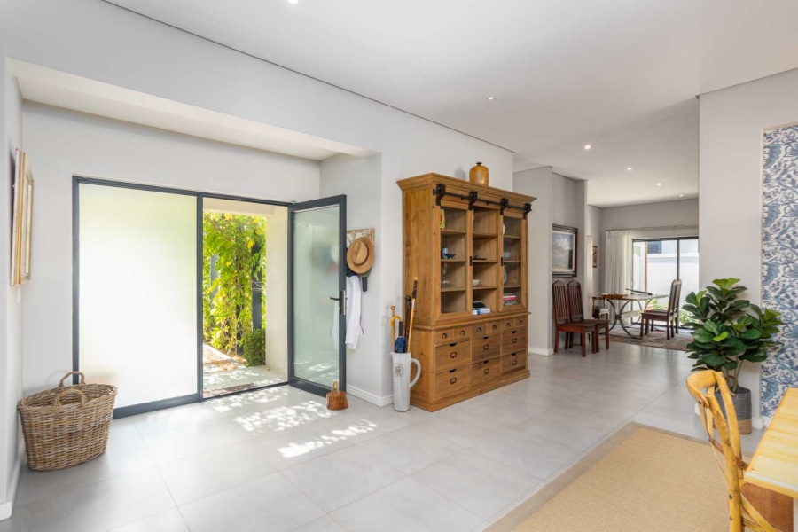 To Let 4 Bedroom Property for Rent in Val De Vie Estate Western Cape